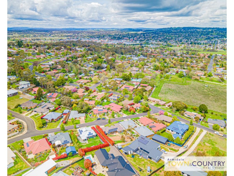 30 Golden Grove, Armidale NSW 2350