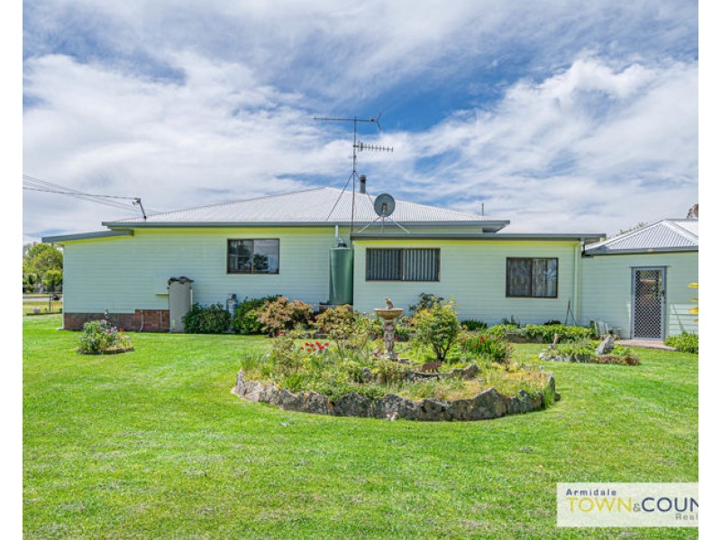 209 Sandon Street, Guyra NSW 2365