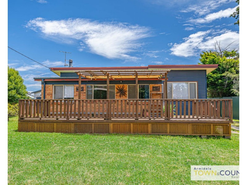 8 Stephens Street, Armidale NSW 2350