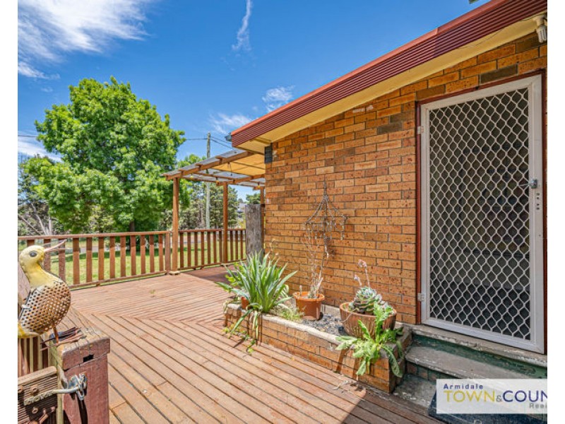 8 Stephens Street, Armidale NSW 2350