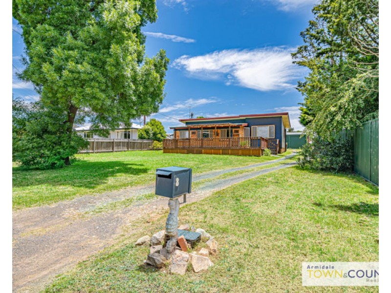 8 Stephens Street, Armidale NSW 2350