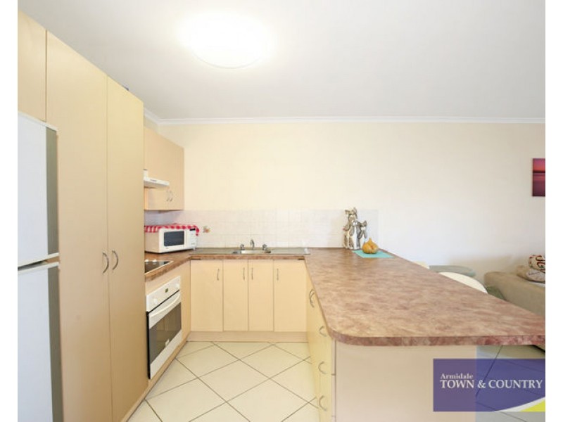 2/15 McShane Avenue, Armidale NSW 2350