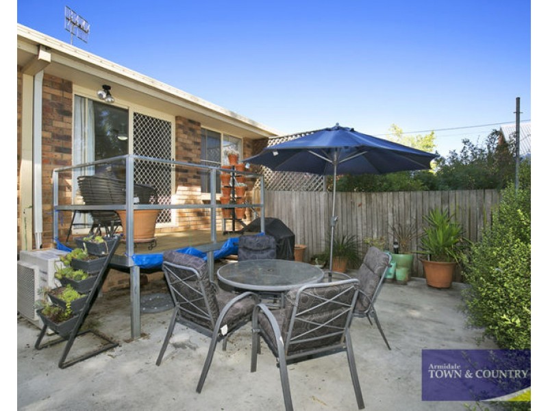 2/15 McShane Avenue, Armidale NSW 2350