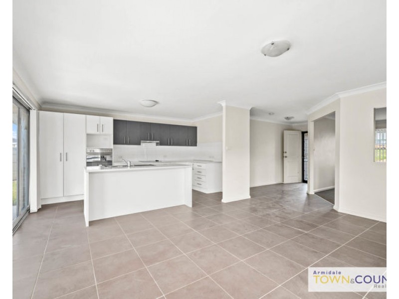 17 Kennedy Street, Armidale NSW 2350