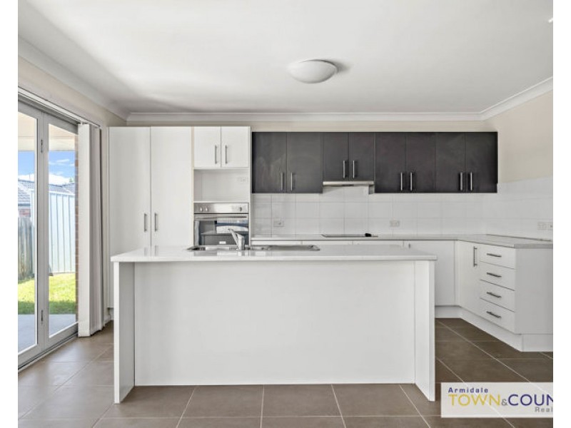 17 Kennedy Street, Armidale NSW 2350