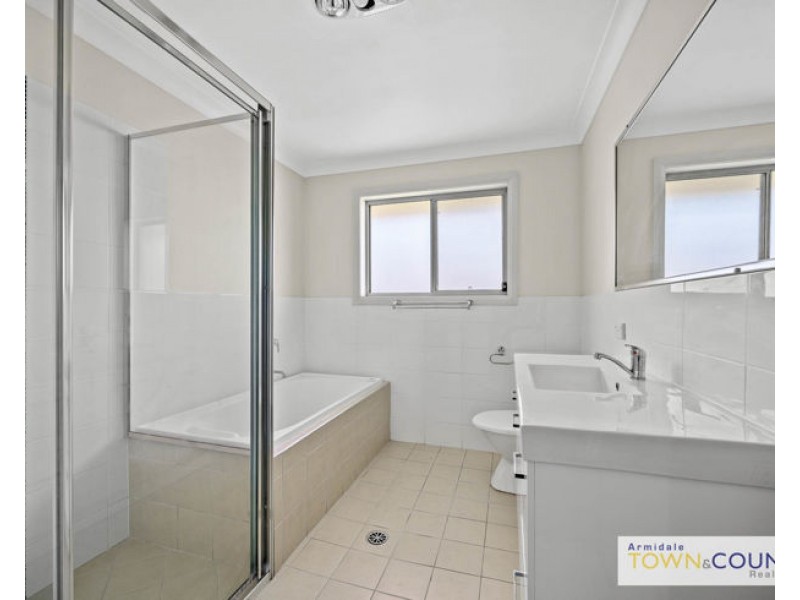 17 Kennedy Street, Armidale NSW 2350