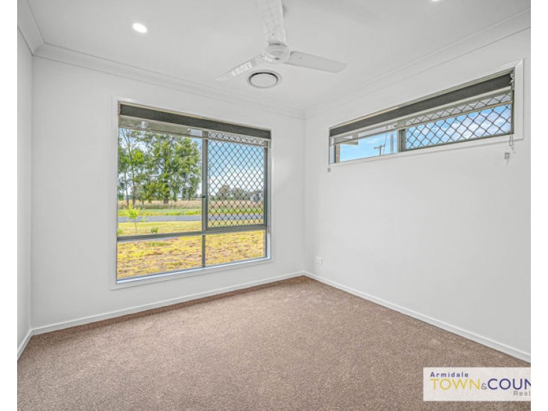 6 McCrossin Street, Uralla NSW 2358