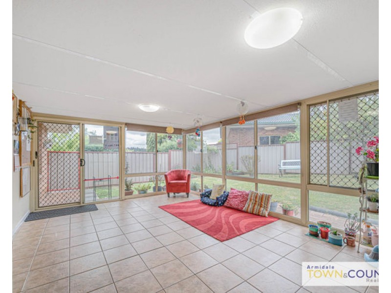 17 Ishbell Drive, Armidale NSW 2350