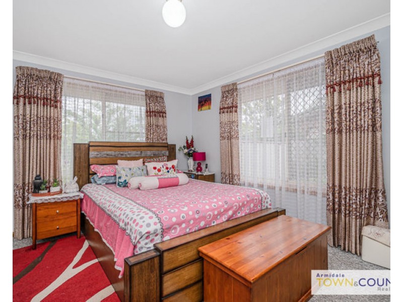 17 Ishbell Drive, Armidale NSW 2350