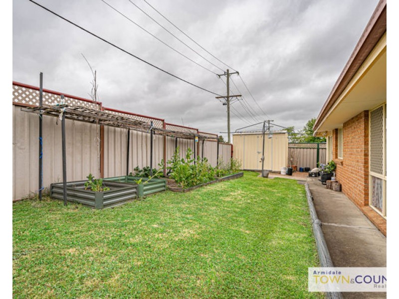 17 Ishbell Drive, Armidale NSW 2350