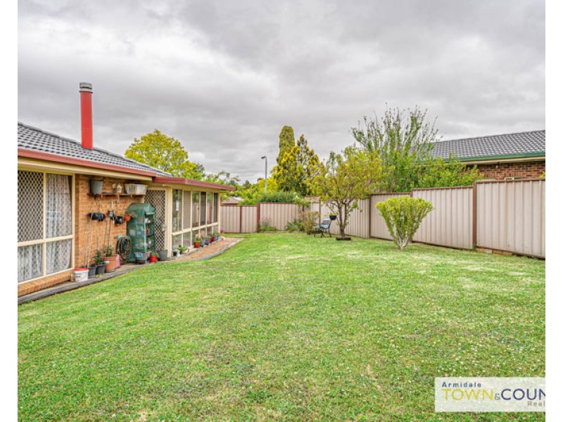17 Ishbell Drive, Armidale NSW 2350