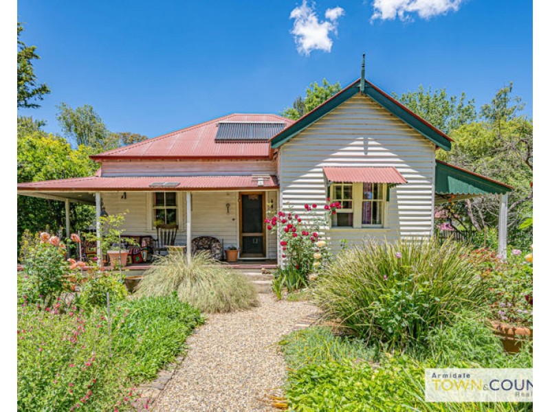 79 Mundays Lane, Armidale NSW 2350