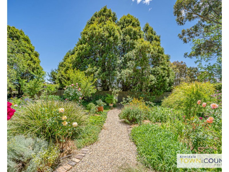 79 Mundays Lane, Armidale NSW 2350