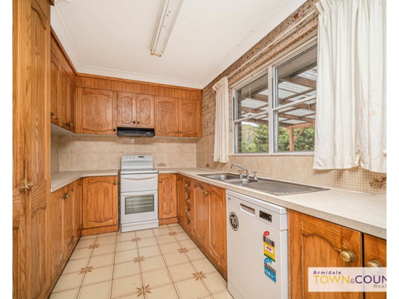 1 Stewart Crescent, Armidale NSW 2350