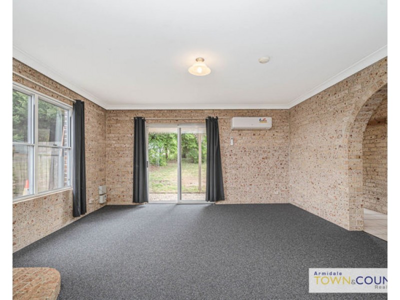 1 Stewart Crescent, Armidale NSW 2350