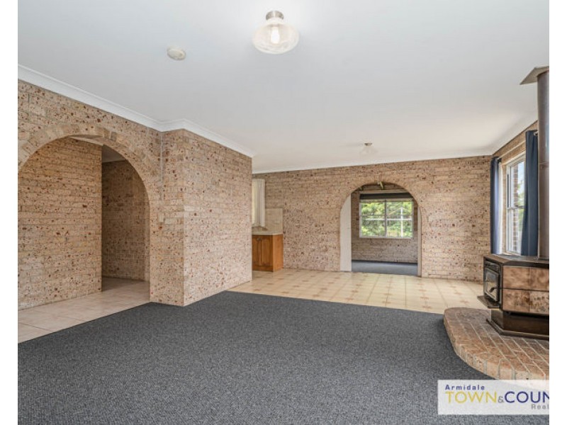 1 Stewart Crescent, Armidale NSW 2350