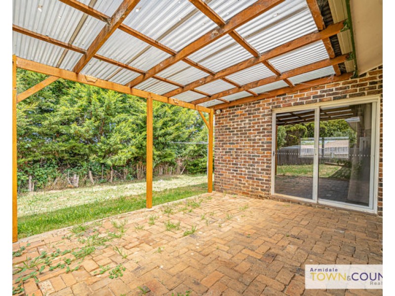 1 Stewart Crescent, Armidale NSW 2350