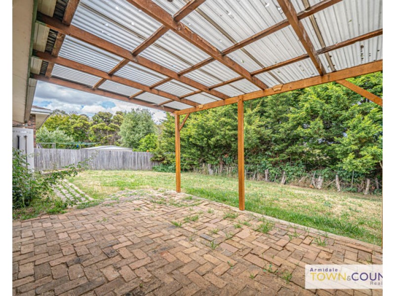 1 Stewart Crescent, Armidale NSW 2350