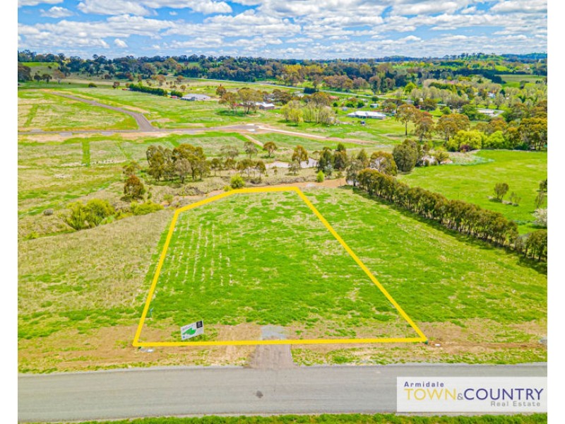 52 Kurrawatha Avenue, Armidale NSW 2350