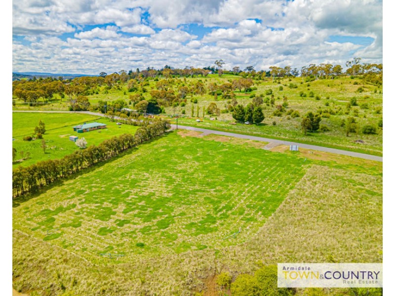 52 Kurrawatha Avenue, Armidale NSW 2350