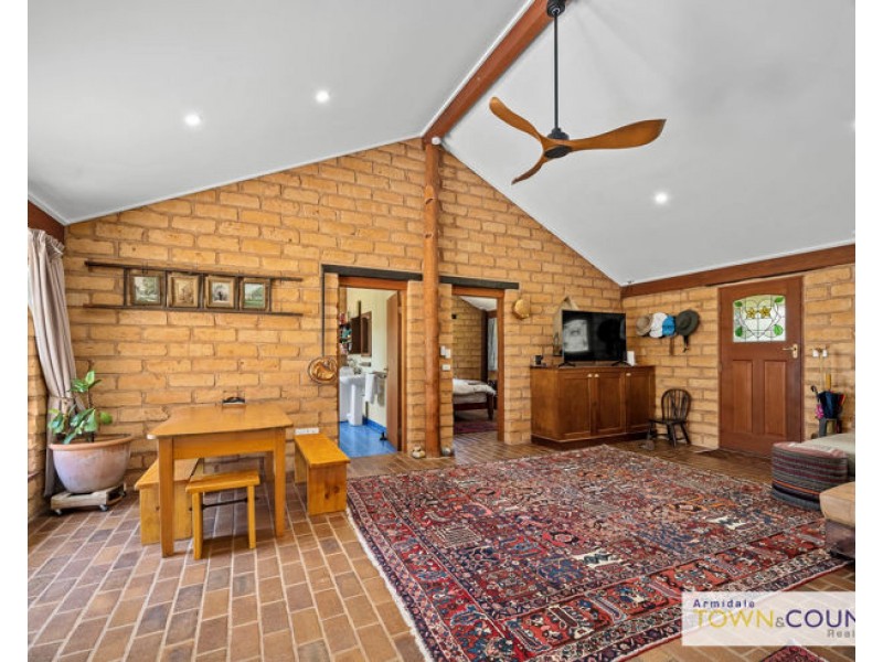 206 Mundays Lane, Armidale NSW 2350