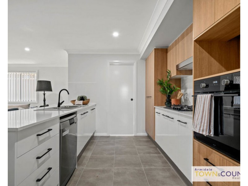 6 Bruce Close, Armidale NSW 2350