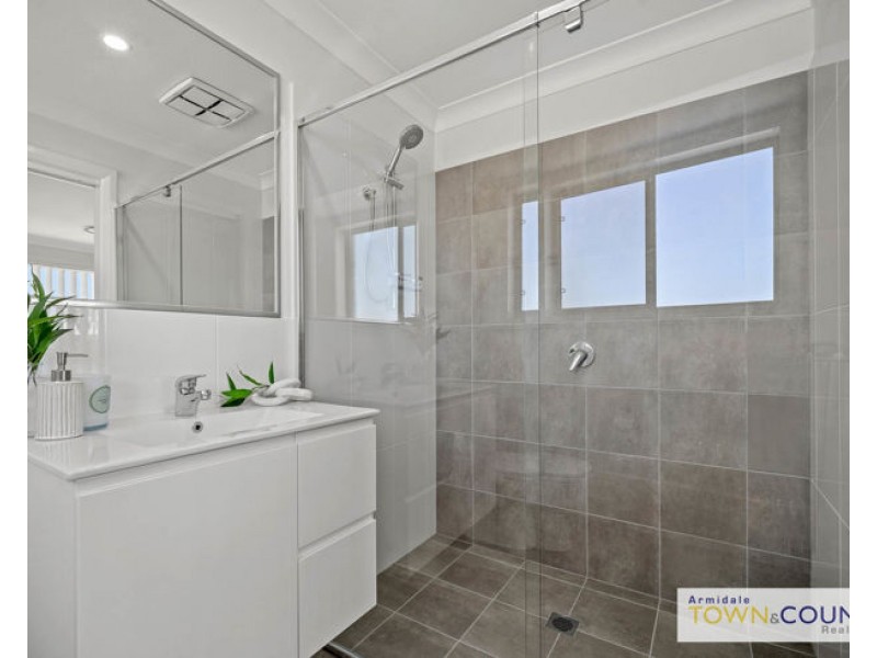 6 Bruce Close, Armidale NSW 2350
