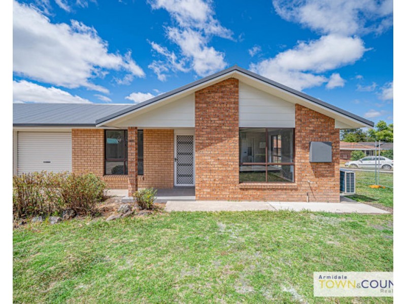 1/18 Northey Drive, Armidale NSW 2350