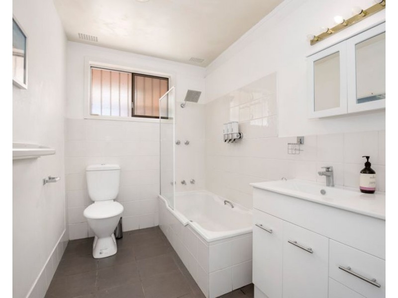 26 Campion Parade, Armidale NSW 2350