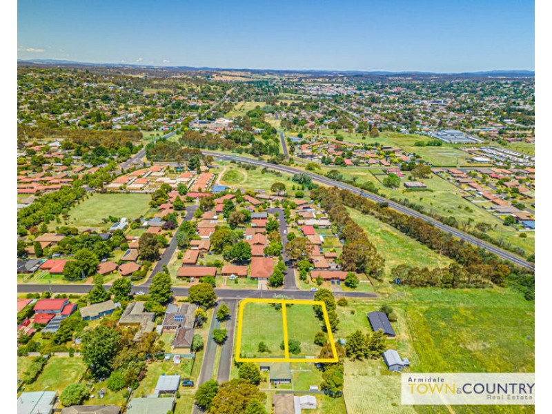 32 & 34 White Avenue, Armidale NSW 2350