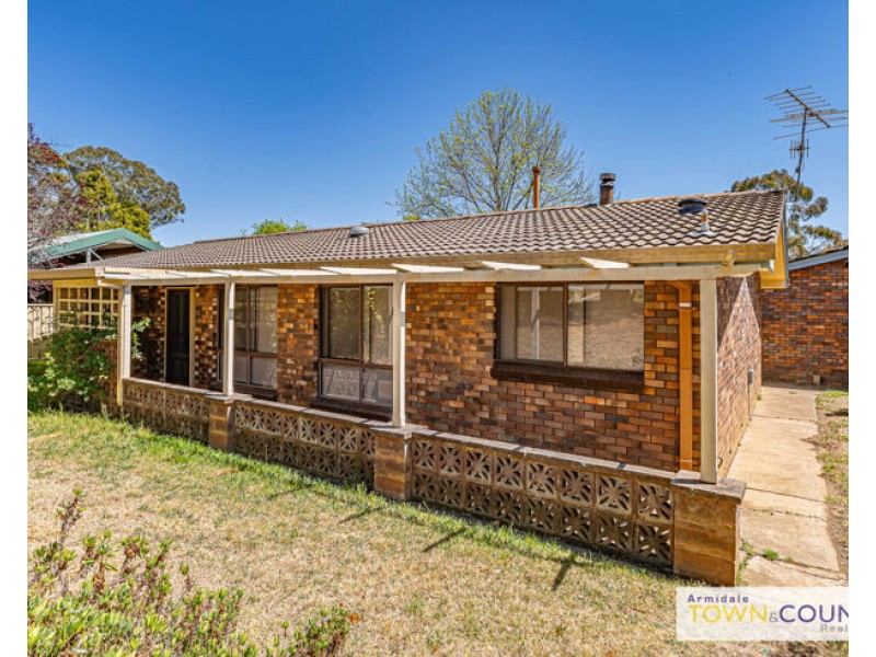 7 Bishop Crescent, Armidale NSW 2350