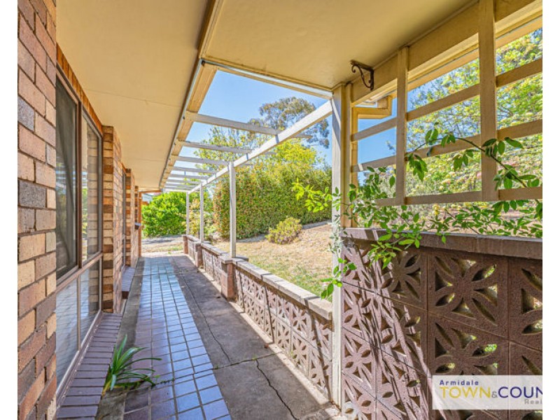 7 Bishop Crescent, Armidale NSW 2350