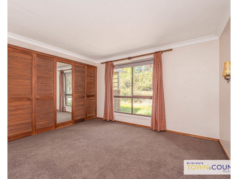 7 Bishop Crescent, Armidale NSW 2350