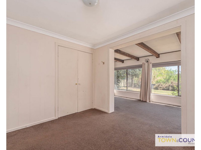 7 Bishop Crescent, Armidale NSW 2350