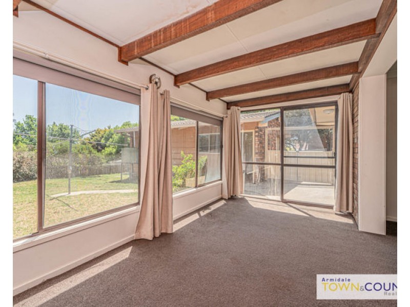 7 Bishop Crescent, Armidale NSW 2350