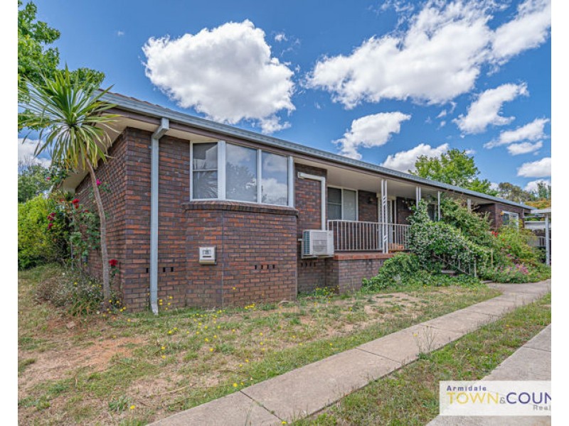 35 Penfold Place, Armidale NSW 2350