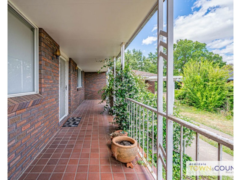 35 Penfold Place, Armidale NSW 2350