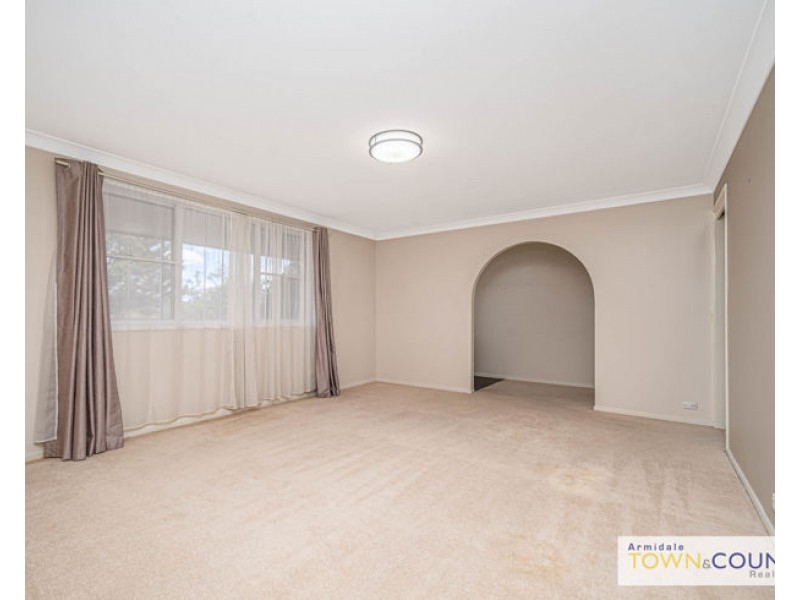 35 Penfold Place, Armidale NSW 2350