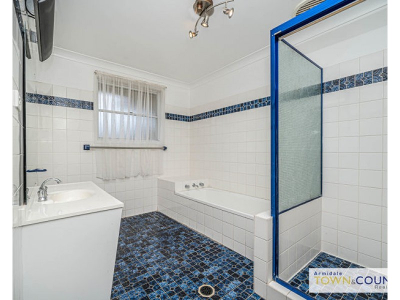 35 Penfold Place, Armidale NSW 2350