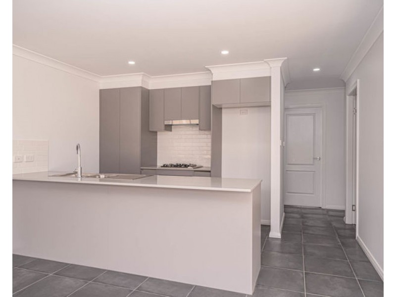 16 Peterson Drive, Armidale NSW 2350