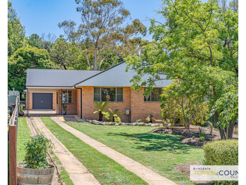 13 Jubilee Road, Armidale NSW 2350