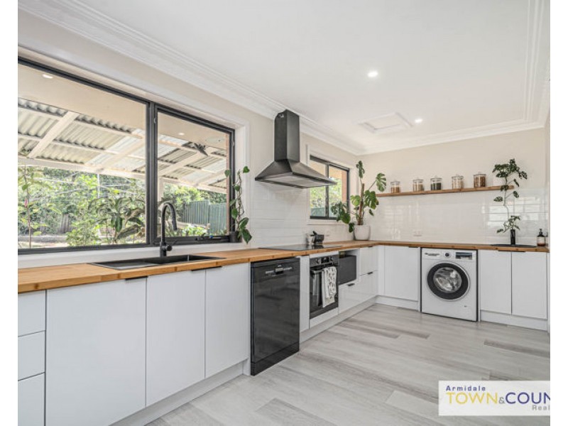 13 Jubilee Road, Armidale NSW 2350