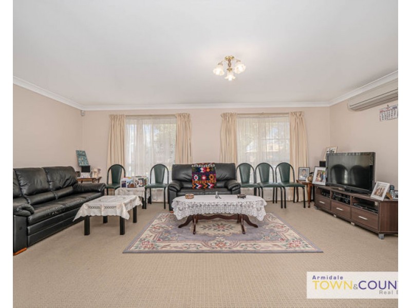 2/2 Keena Close, Armidale NSW 2350