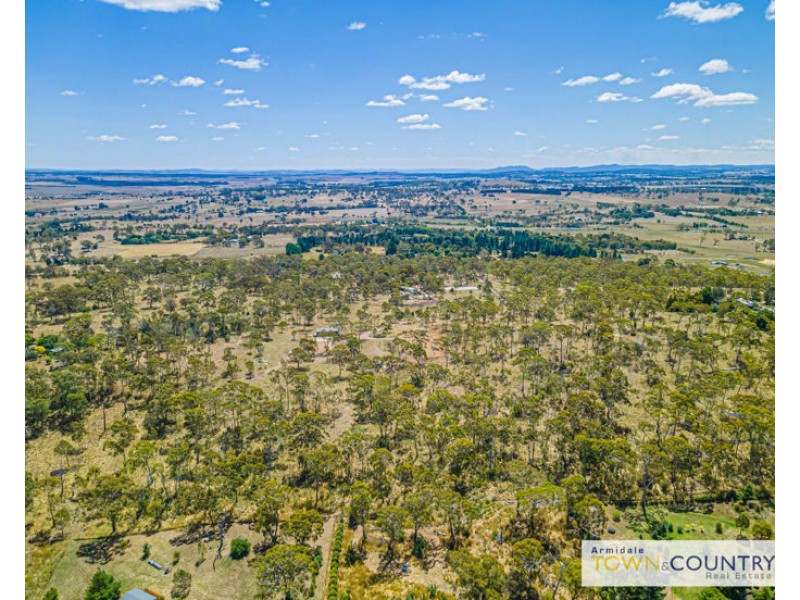 23 Imbandja Lane, Armidale NSW 2350