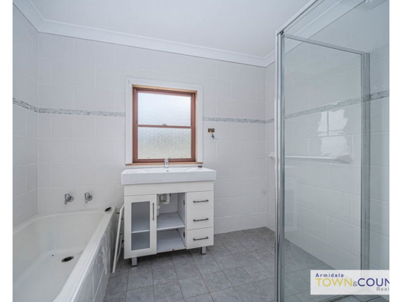 153 Sandon Street, Guyra NSW 2365