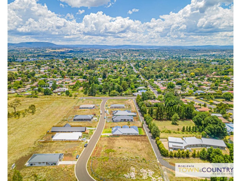 17 Melba Place, Armidale NSW 2350