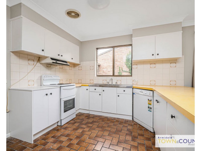 4 Harrison Place, Armidale NSW 2350