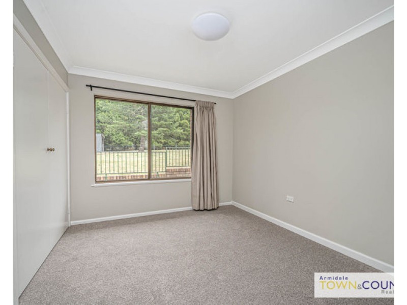 4 Harrison Place, Armidale NSW 2350