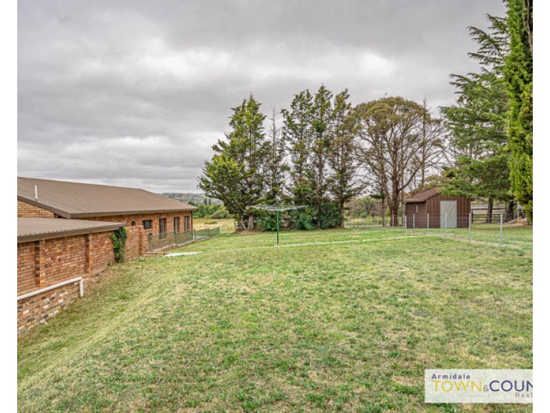 4 Harrison Place, Armidale NSW 2350