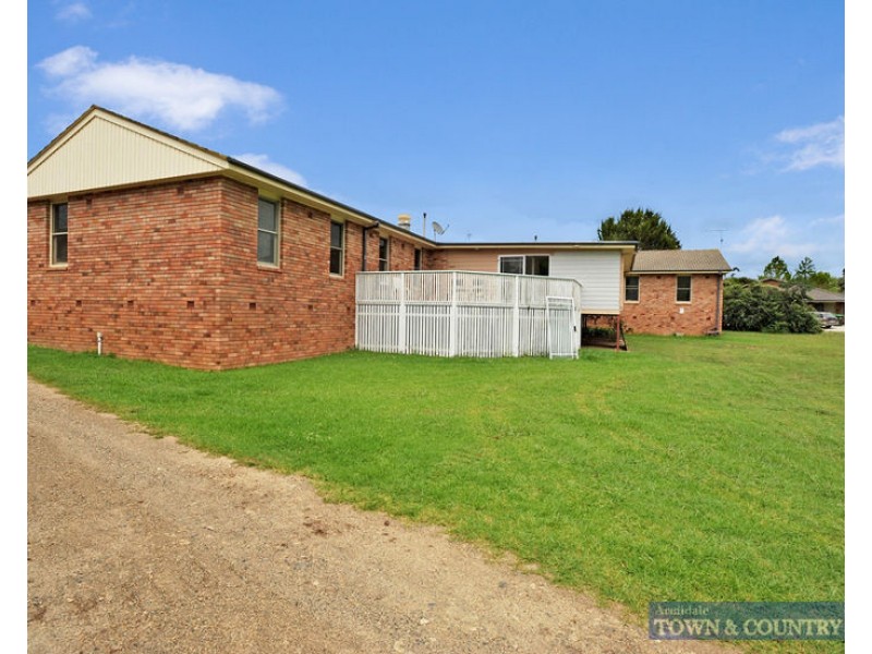60 Claude Street, Armidale NSW 2350